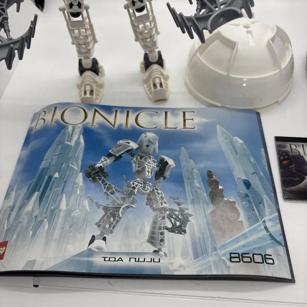 LEGO BIONICLE: Nuju (8606) Complete With Instructions In Canister